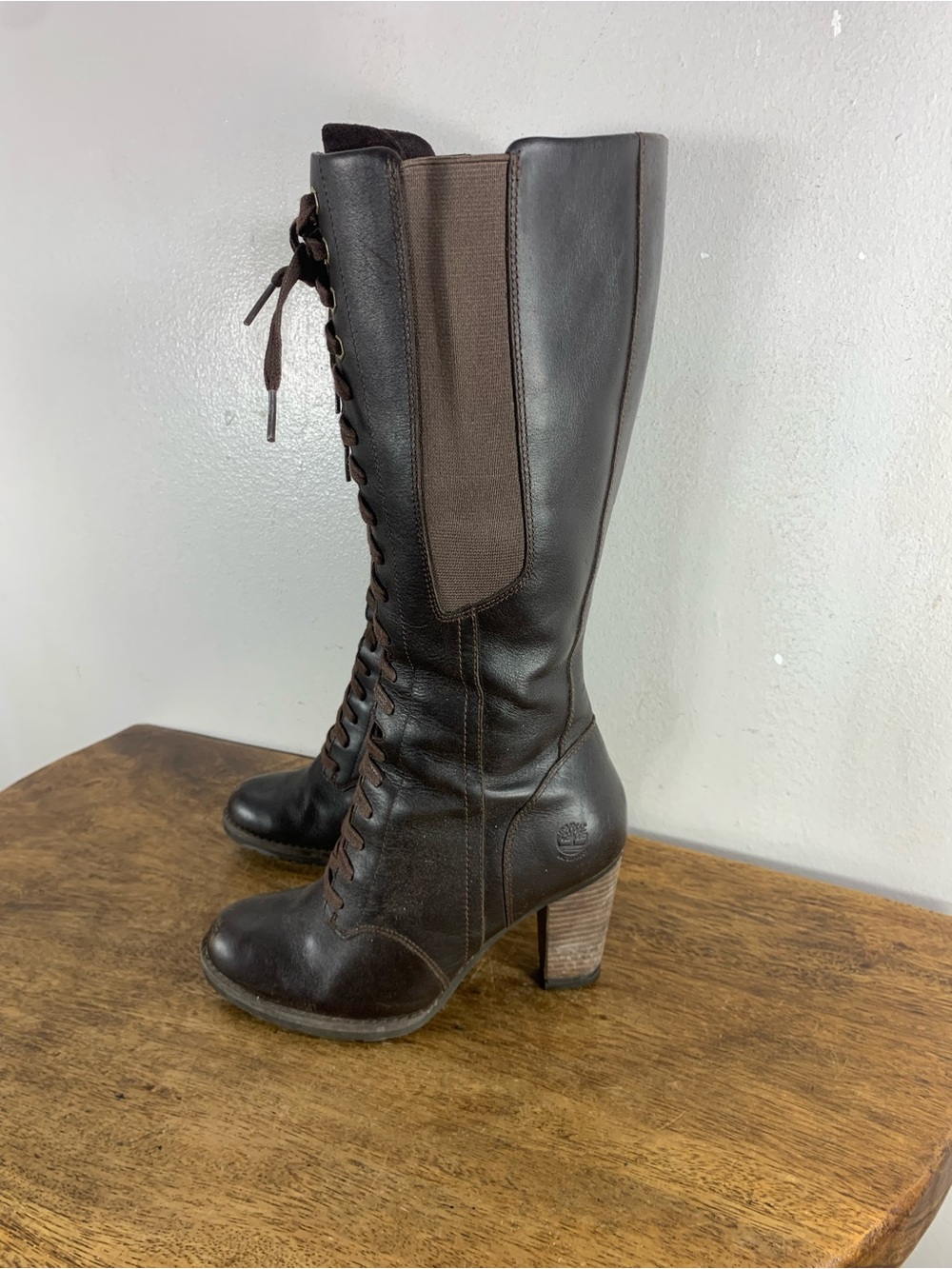 Vintage Timberland distressed leather heeled combat style boots